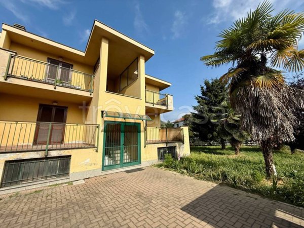 casa indipendente in vendita a Carmagnola