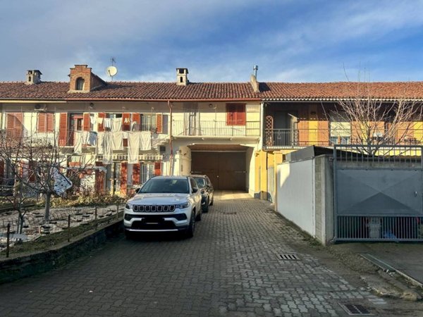 casa indipendente in vendita a Carmagnola in zona Salasio