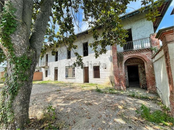 casa indipendente in vendita a Carmagnola