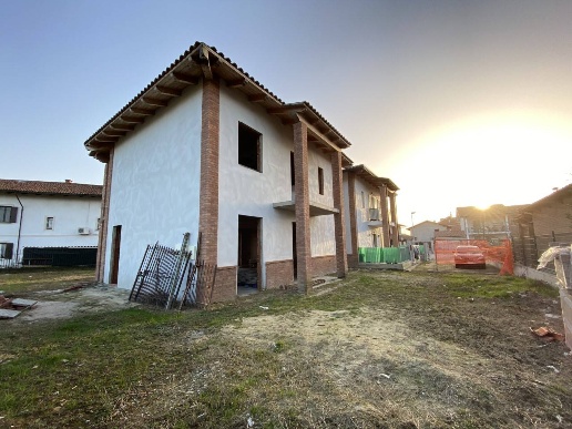 casa indipendente in vendita a Carmagnola in zona Tuninetti