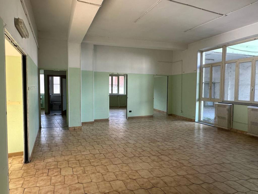 negozio in vendita a Carmagnola