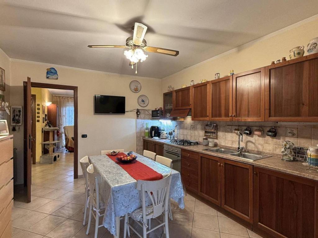 casa indipendente in vendita a Carmagnola in zona Cavalleri