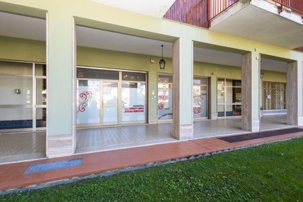 locale commerciale in vendita a Carmagnola