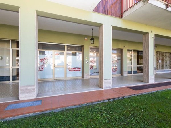 negozio in vendita a Carmagnola