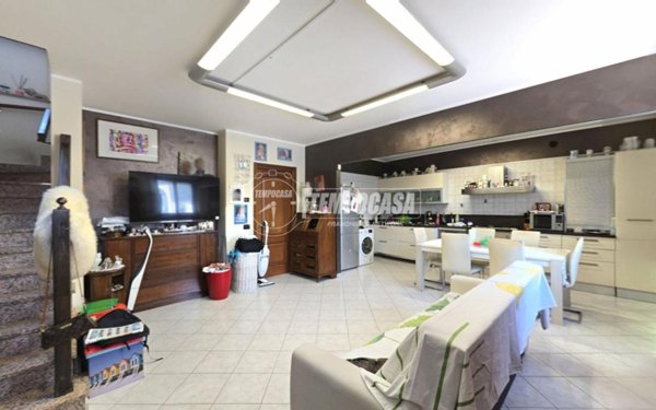 casa indipendente in vendita a Carmagnola in zona Salasio