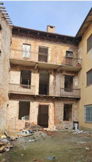 intera palazzina in vendita a Carmagnola