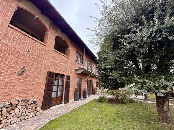 casa indipendente in vendita a Carmagnola