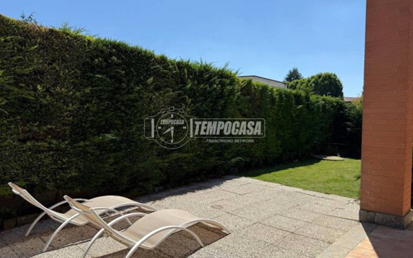 casa indipendente in vendita a Carmagnola in zona San Bernardo