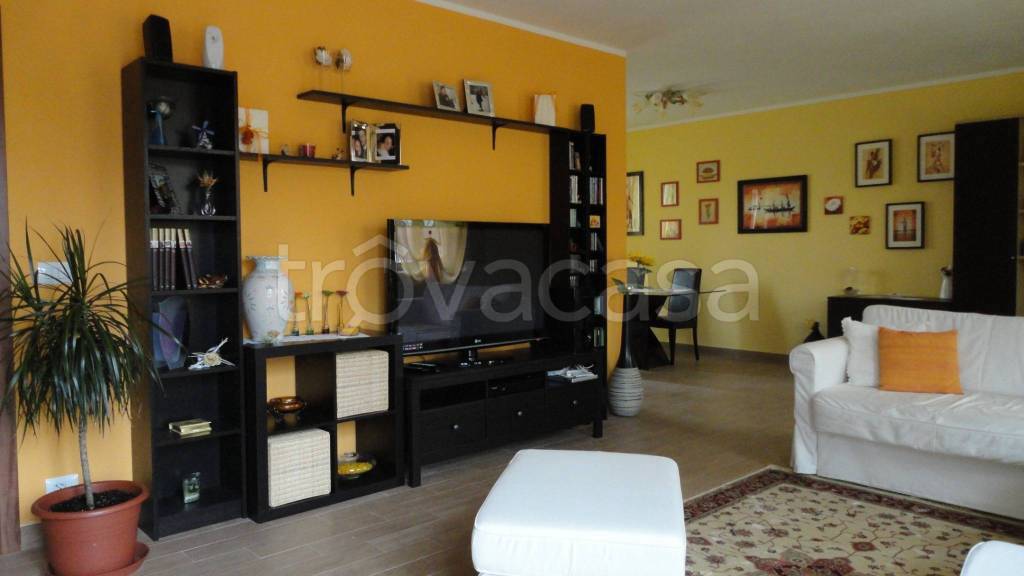 casa indipendente in vendita a Carmagnola