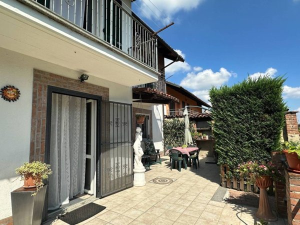 casa indipendente in vendita a Carmagnola in zona San Michele