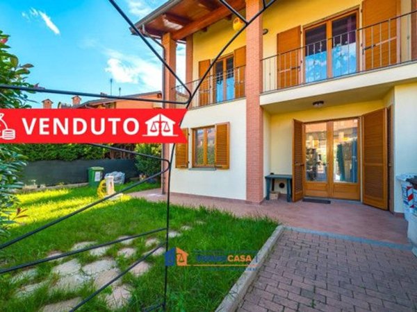 casa indipendente in vendita a Carmagnola