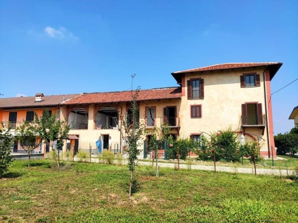 casa indipendente in vendita a Carmagnola