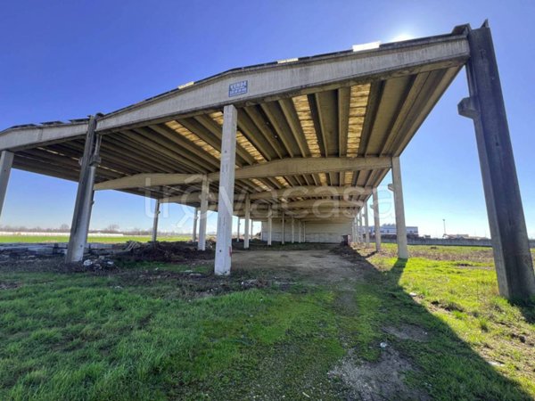 capannone in vendita a Carmagnola