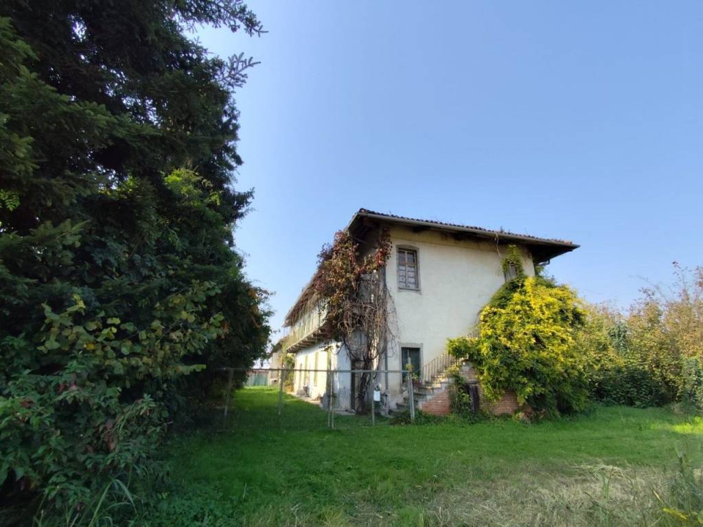 casa indipendente in vendita a Carmagnola
