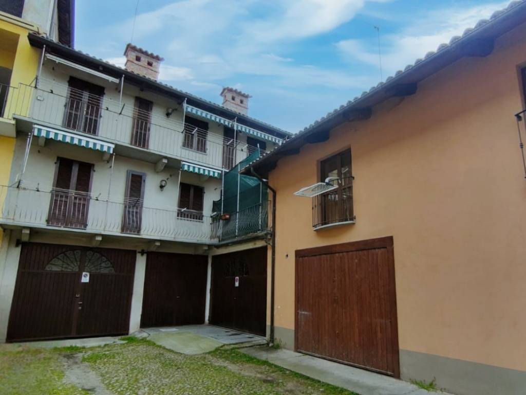 locale commerciale in vendita a Carmagnola