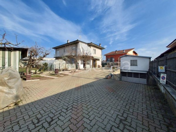 appartamento in vendita a Carmagnola in zona Salasio