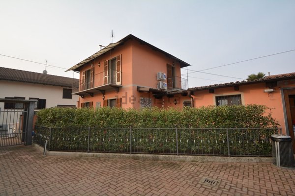 casa indipendente in vendita a Carmagnola