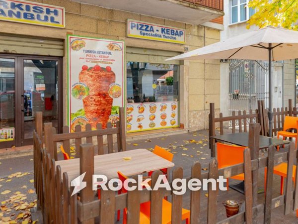 negozio in vendita a Carmagnola in zona Cavalleri