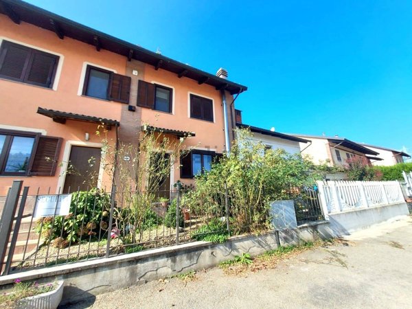 casa indipendente in vendita a Carmagnola in zona Tetti Grandi