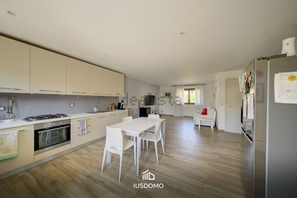 casa indipendente in vendita a Carmagnola in zona San Giovanni