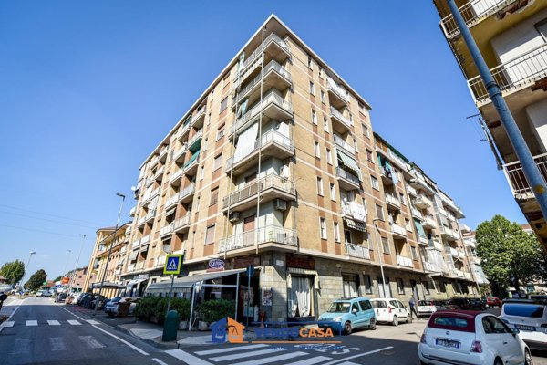 locale commerciale in vendita a Carmagnola