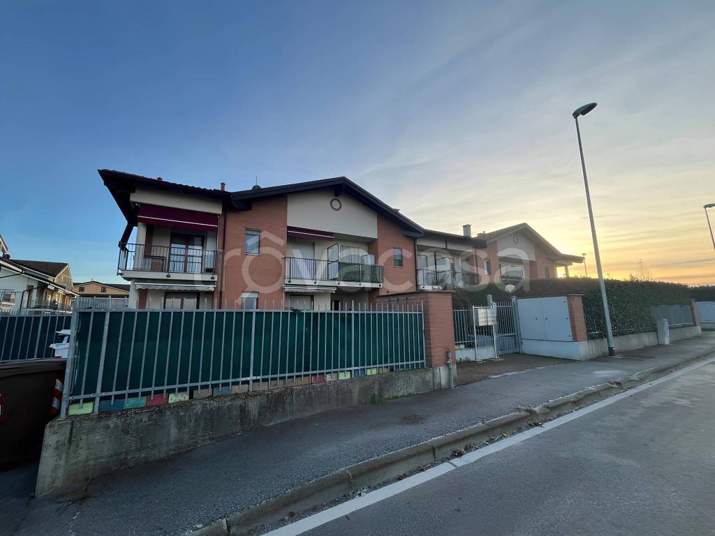 appartamento in vendita a Carmagnola in zona Salasio