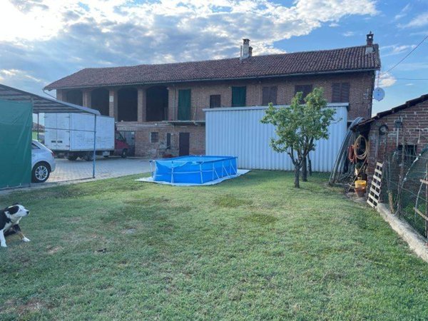 casa indipendente in vendita a Carmagnola in zona San Giovanni