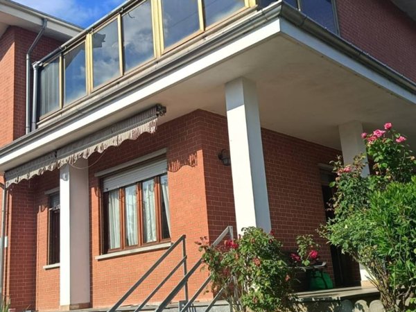 casa indipendente in vendita a Carmagnola in zona San Giovanni