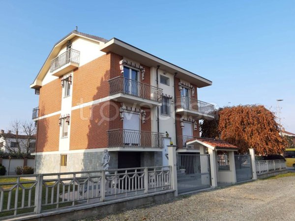 appartamento in vendita a Carmagnola in zona Cavalleri
