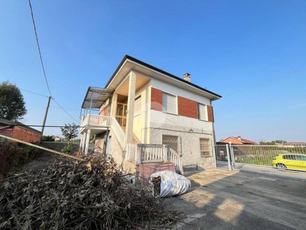 casa indipendente in vendita a Carmagnola