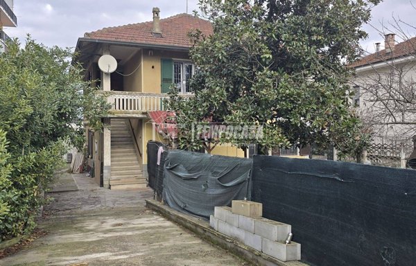 casa indipendente in vendita a Carmagnola