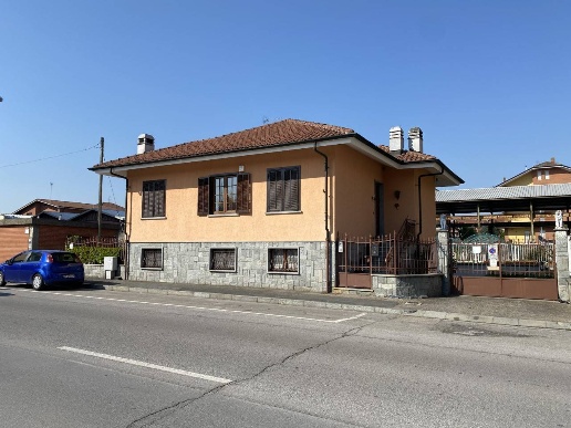 casa indipendente in vendita a Carmagnola