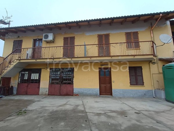 casa indipendente in vendita a Carmagnola in zona Salasio