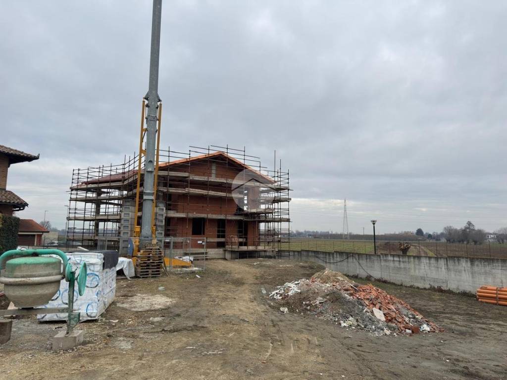 casa indipendente in vendita a Carmagnola in zona San Bernardo