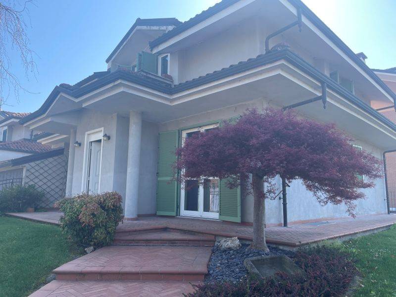 casa indipendente in vendita a Carmagnola in zona San Giovanni