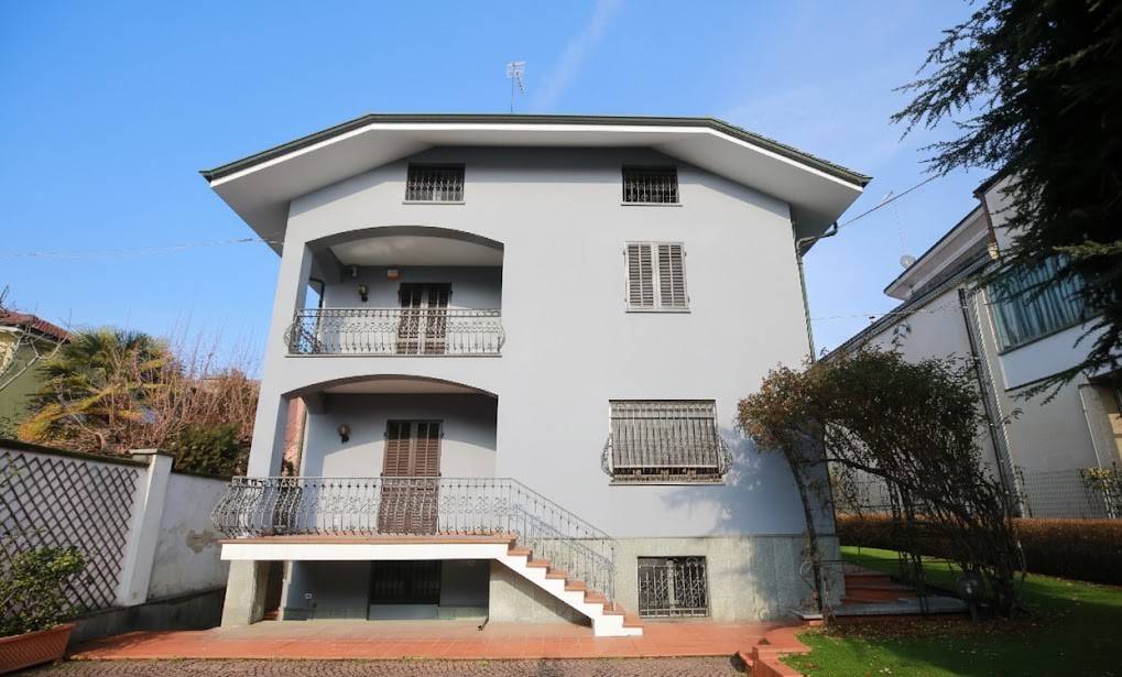 casa indipendente in vendita a Carmagnola