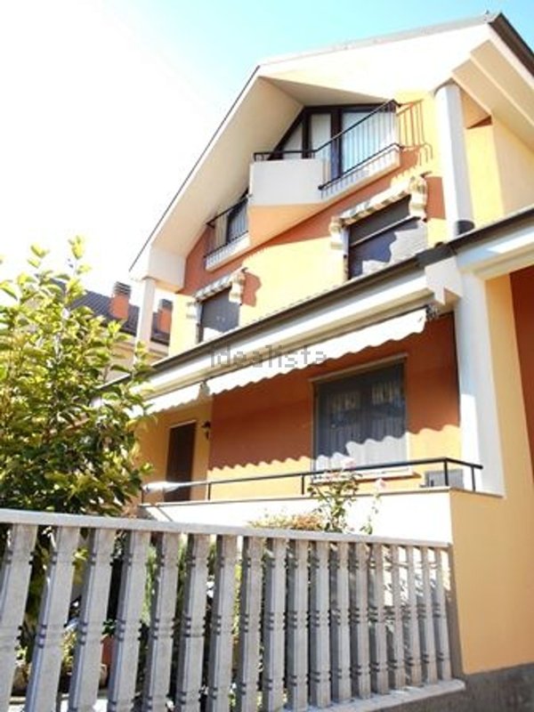 casa indipendente in vendita a Carmagnola