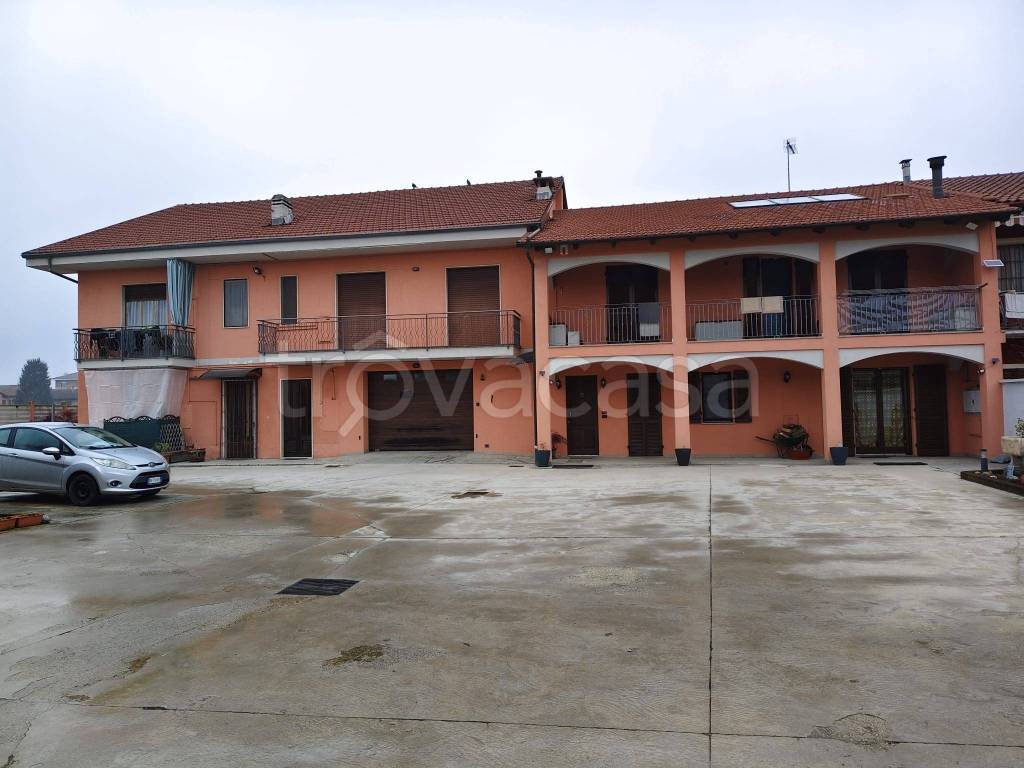 appartamento in vendita a Carmagnola in zona San Bernardo