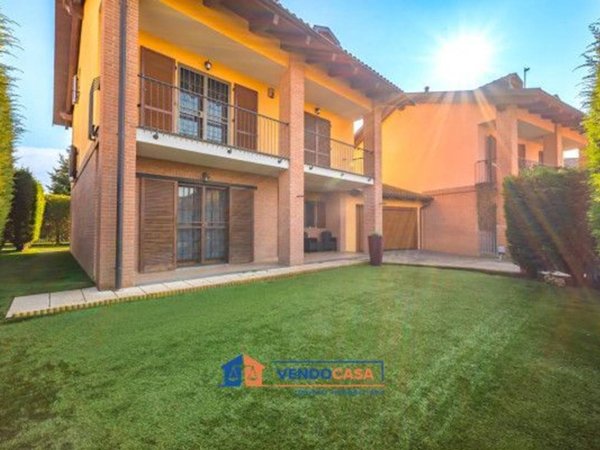casa indipendente in vendita a Carmagnola