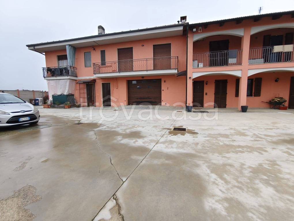 appartamento in vendita a Carmagnola in zona San Bernardo