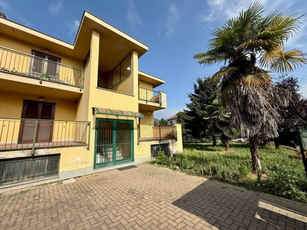casa indipendente in vendita a Carmagnola