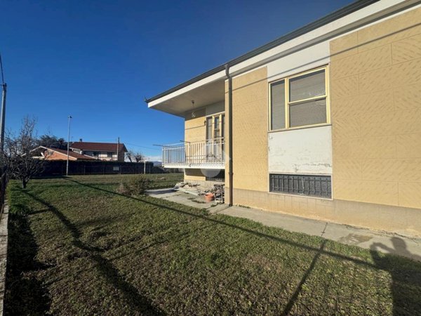 appartamento in vendita a Carmagnola in zona Tetti Grandi
