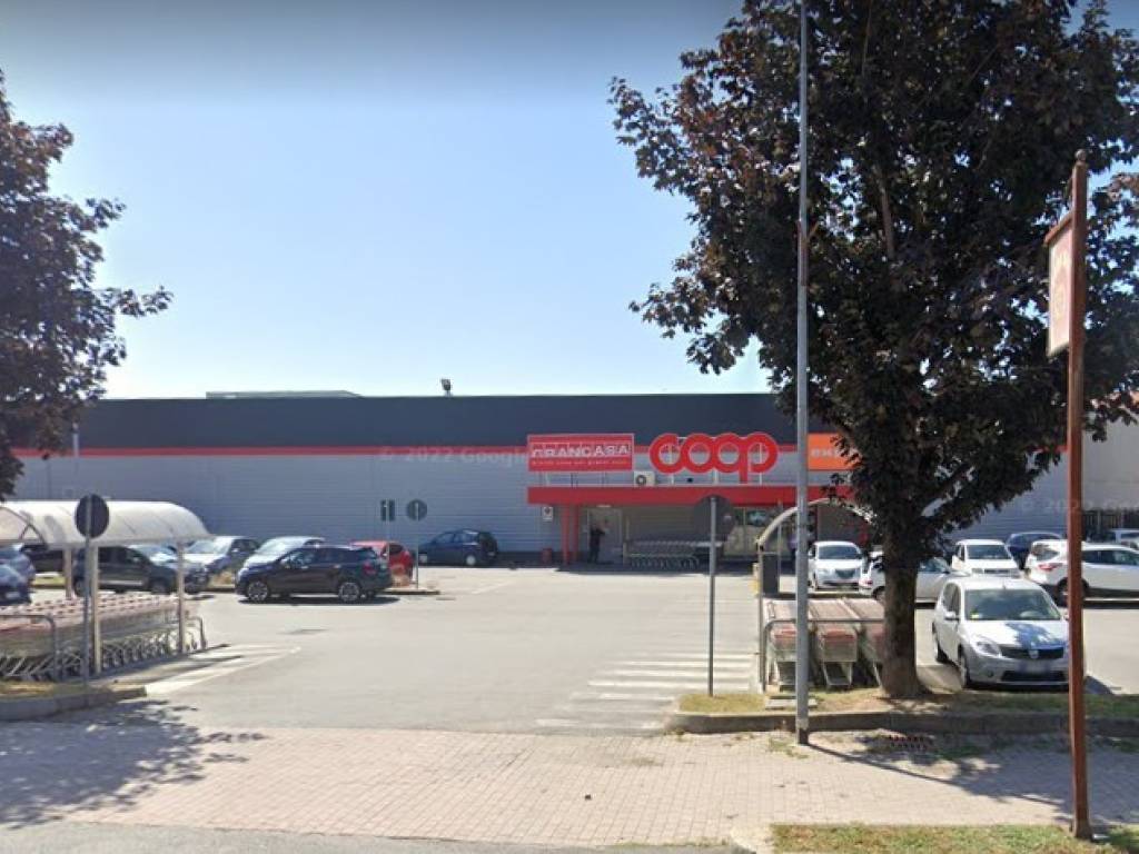 negozio in vendita a Carmagnola
