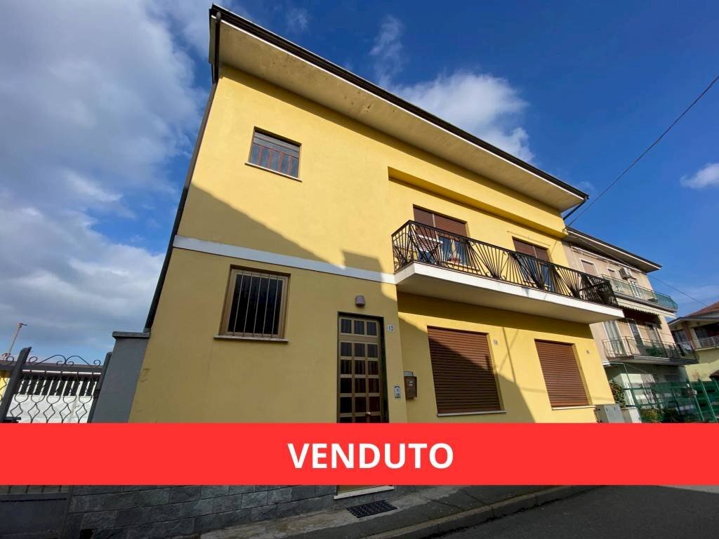 casa indipendente in vendita a Carmagnola
