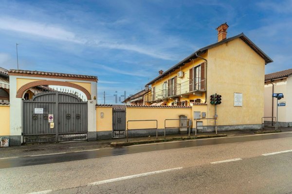 pentavano in vendita a Carmagnola in zona Salasio