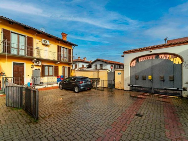 casa indipendente in vendita a Carmagnola