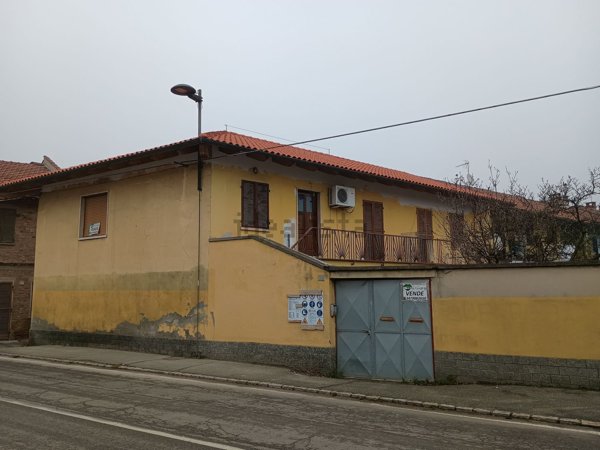 casa indipendente in vendita a Carmagnola