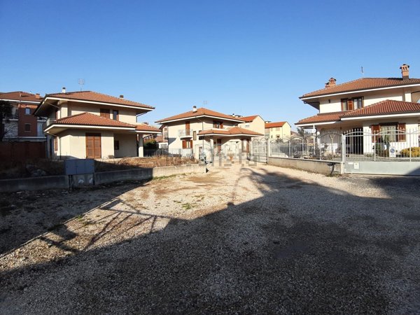 casa indipendente in vendita a Carmagnola in zona San Giovanni