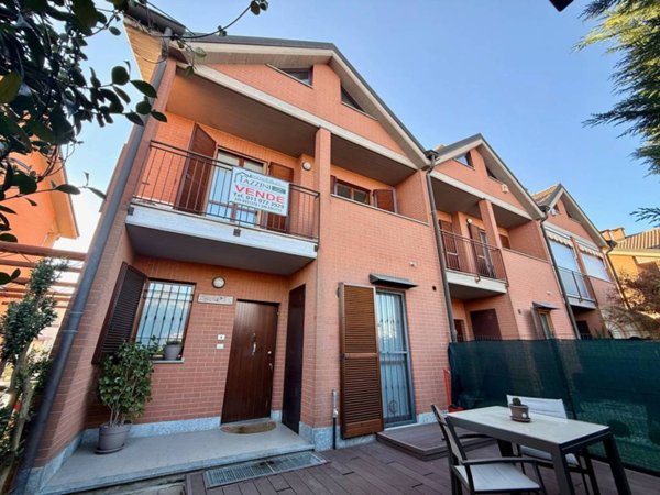 casa indipendente in vendita a Carmagnola in zona San Michele