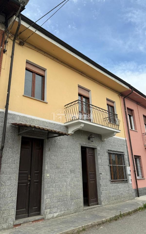 casa indipendente in vendita a Carmagnola in zona Casanova
